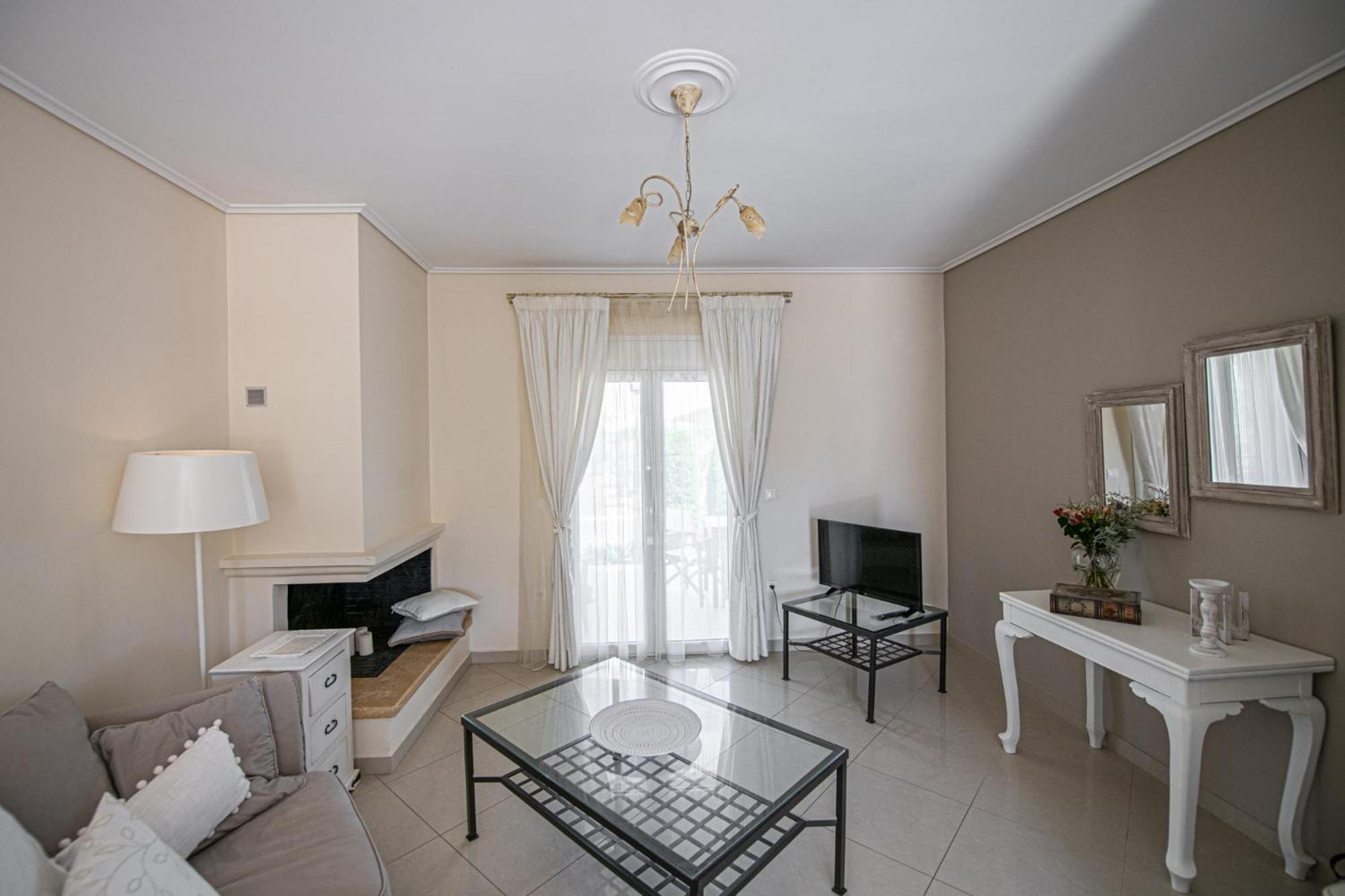 Nereides Luxury Villas 卡托阿尔米利 外观 照片