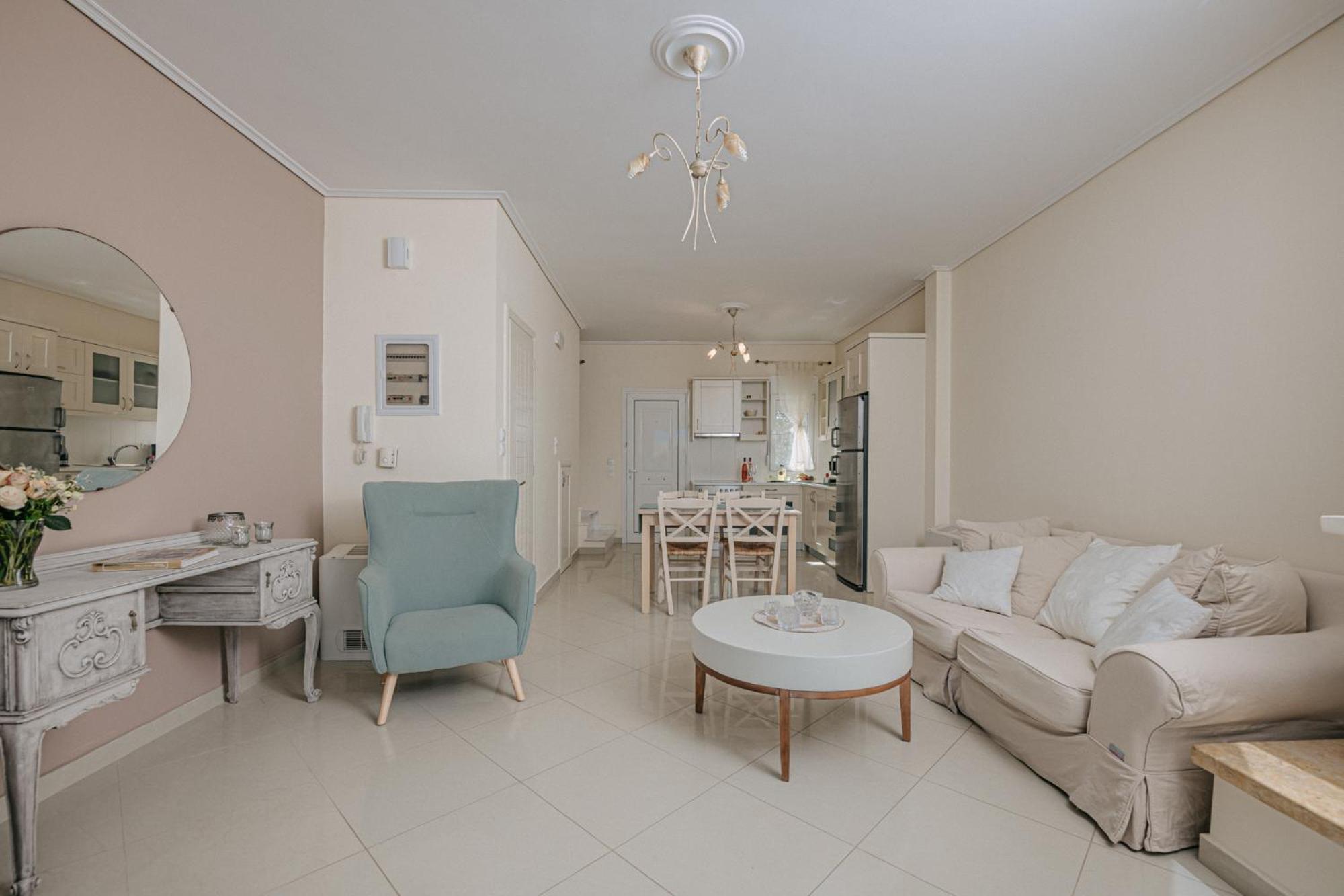 Nereides Luxury Villas 卡托阿尔米利 外观 照片
